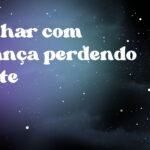 Sonhar com criança perdendo dente