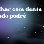 Sonhar com dente caindo podre