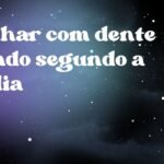 Sonhar com dente caindo segundo a Bíblia