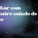 Sonhar com dinheiro caindo do bolso