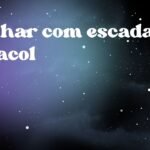 Sonhar com escada caracol