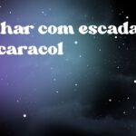 Sonhar com escada em caracol