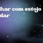 Sonhar com estojo escolar