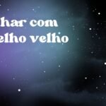 Sonhar com espelho velho